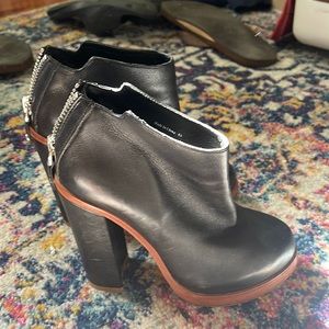 Dolce Vita booties size 6